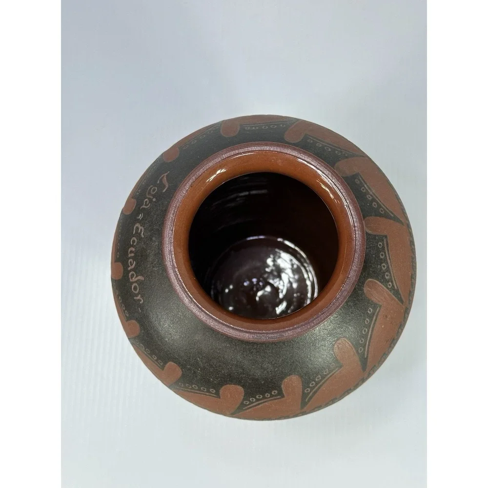 VTG Loja Ecuador‎ Art Pottery Vase Aztec Insized Design 1997 Signed 12